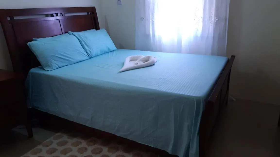 Bing'S Home Away From Home Ocho Rios Holiday home