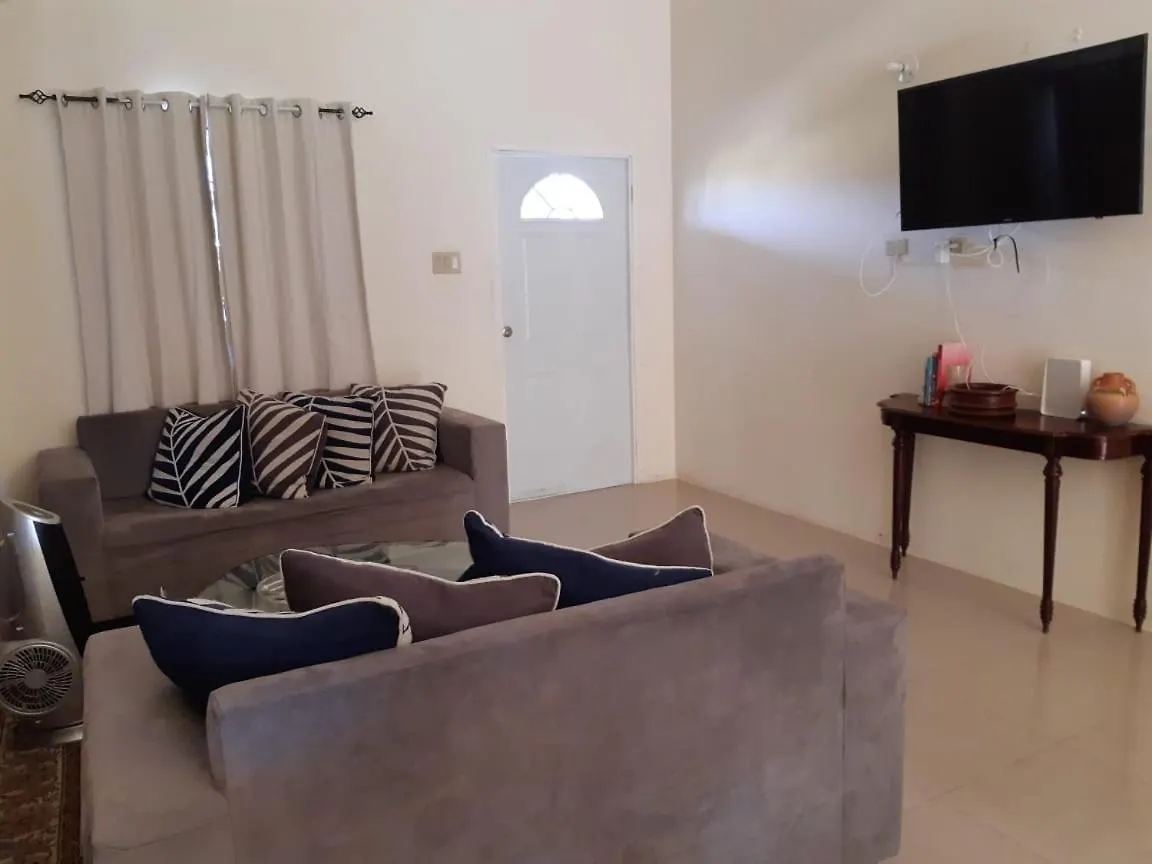 אוצ'ו ריוס Bing'S Home Away From Home בית נופש