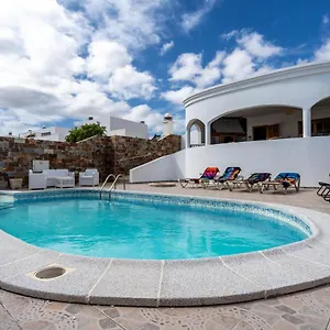 casa-maria-puerto-calero.in-canary-islands.com/